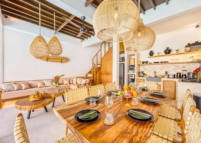 Villa Waikiki - Brand New 4Bdr With Huge Pool