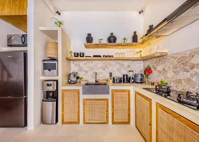 Villa Waikiki - Brand New 4Bdr With Huge Pool